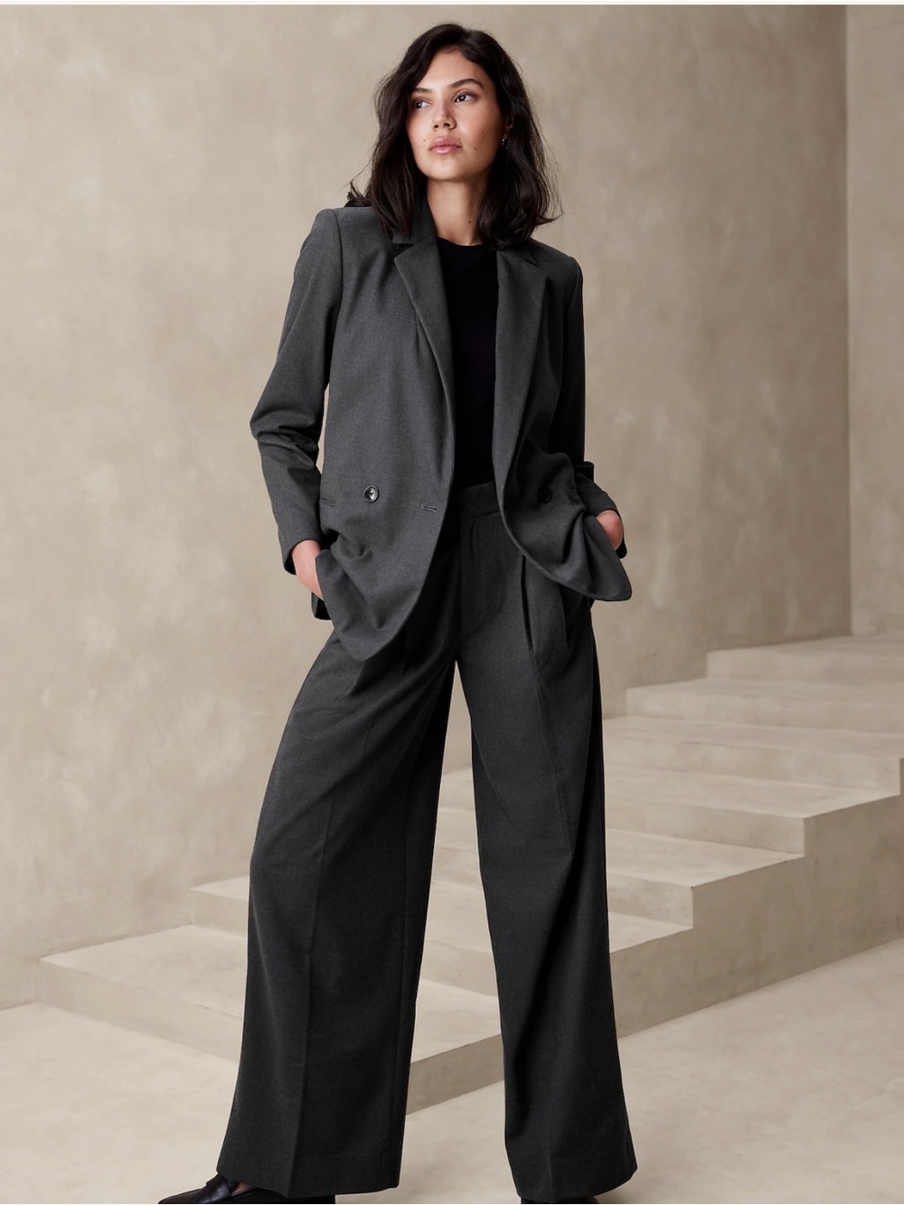 Banana Republic Wide-Leg Flannel Tailored Trouser Pants in Charcoal Gray